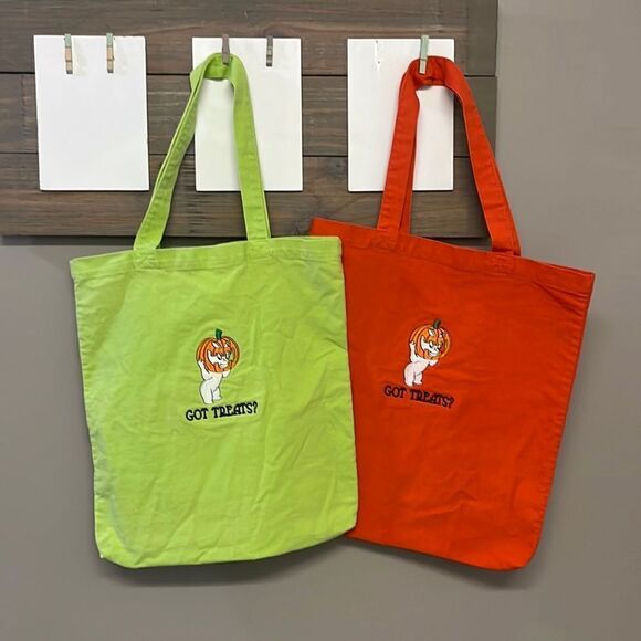 Halloween Trick or Treat Canvas Totes Casper The Ghost “Got Treats?”  Set if 2 - Picture 1 of 16